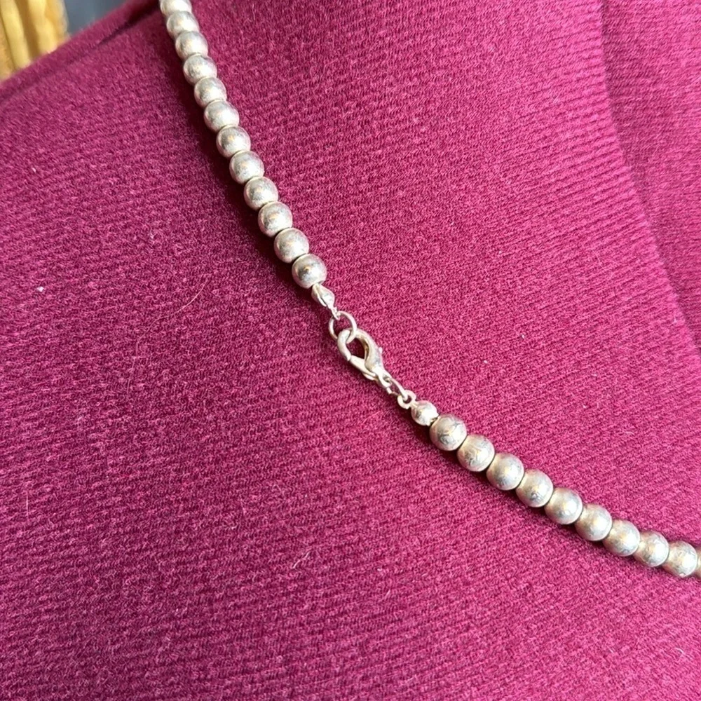 Silver mock pearl necklace